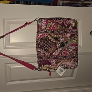 Vera Bradley attace Very Berry Paisley NWT